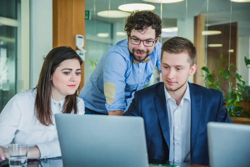 How to Successfully Establish Your Business in Oman